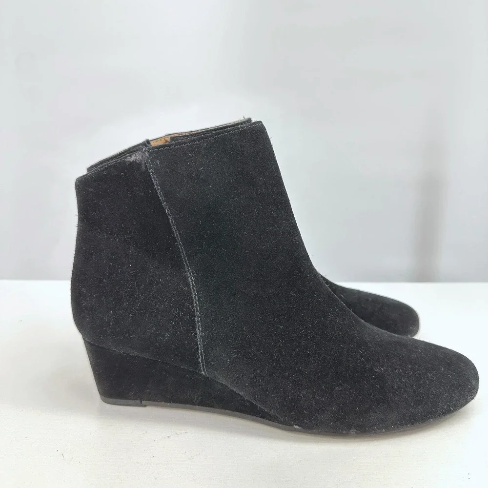 Seychelle's black suede wedge ankle boots 7‎ dark romantic Victorian Goth edgy